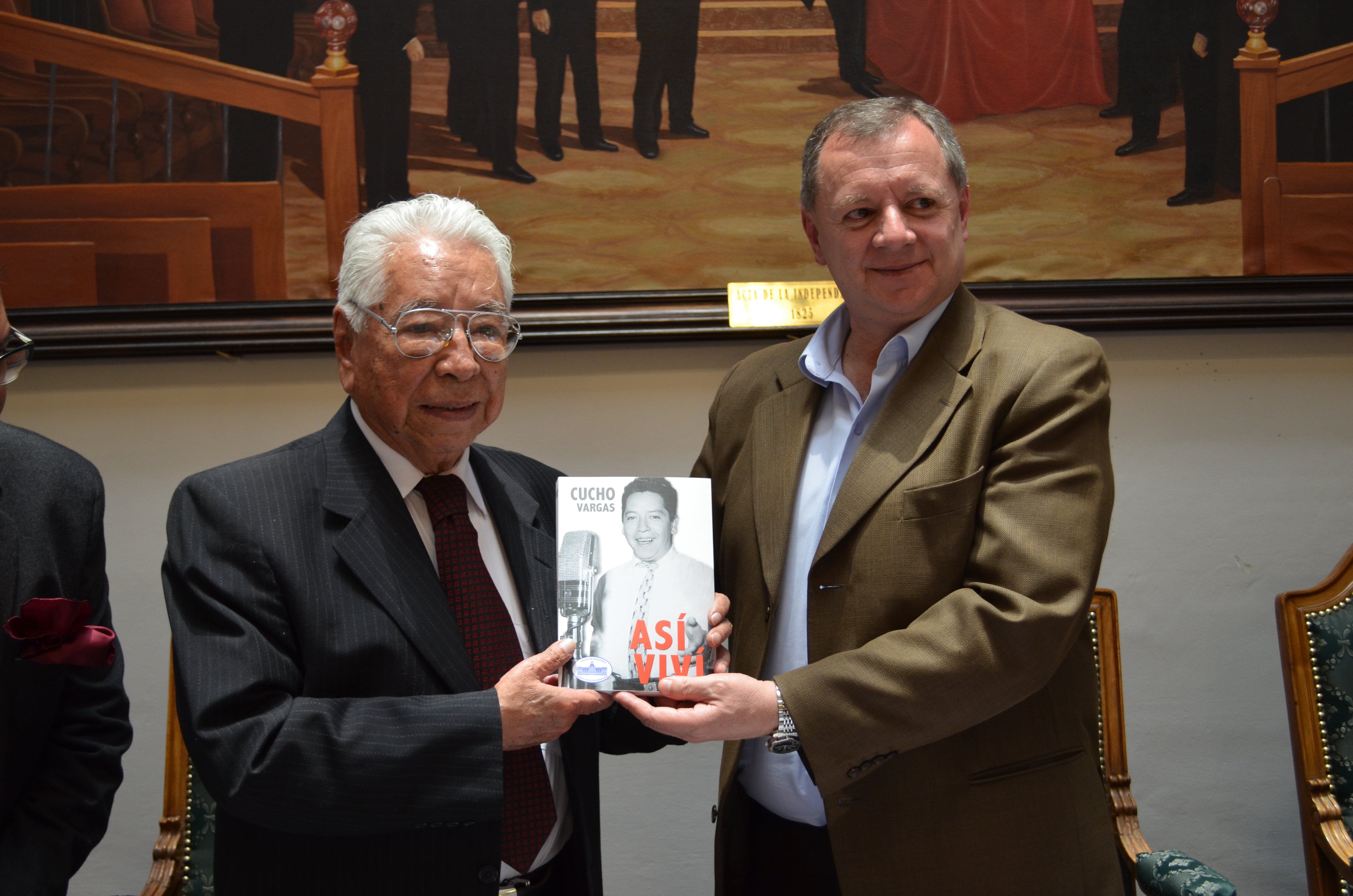 Destacado relator deportivo “Cucho” Vargas presenta su libro “Así Viví”