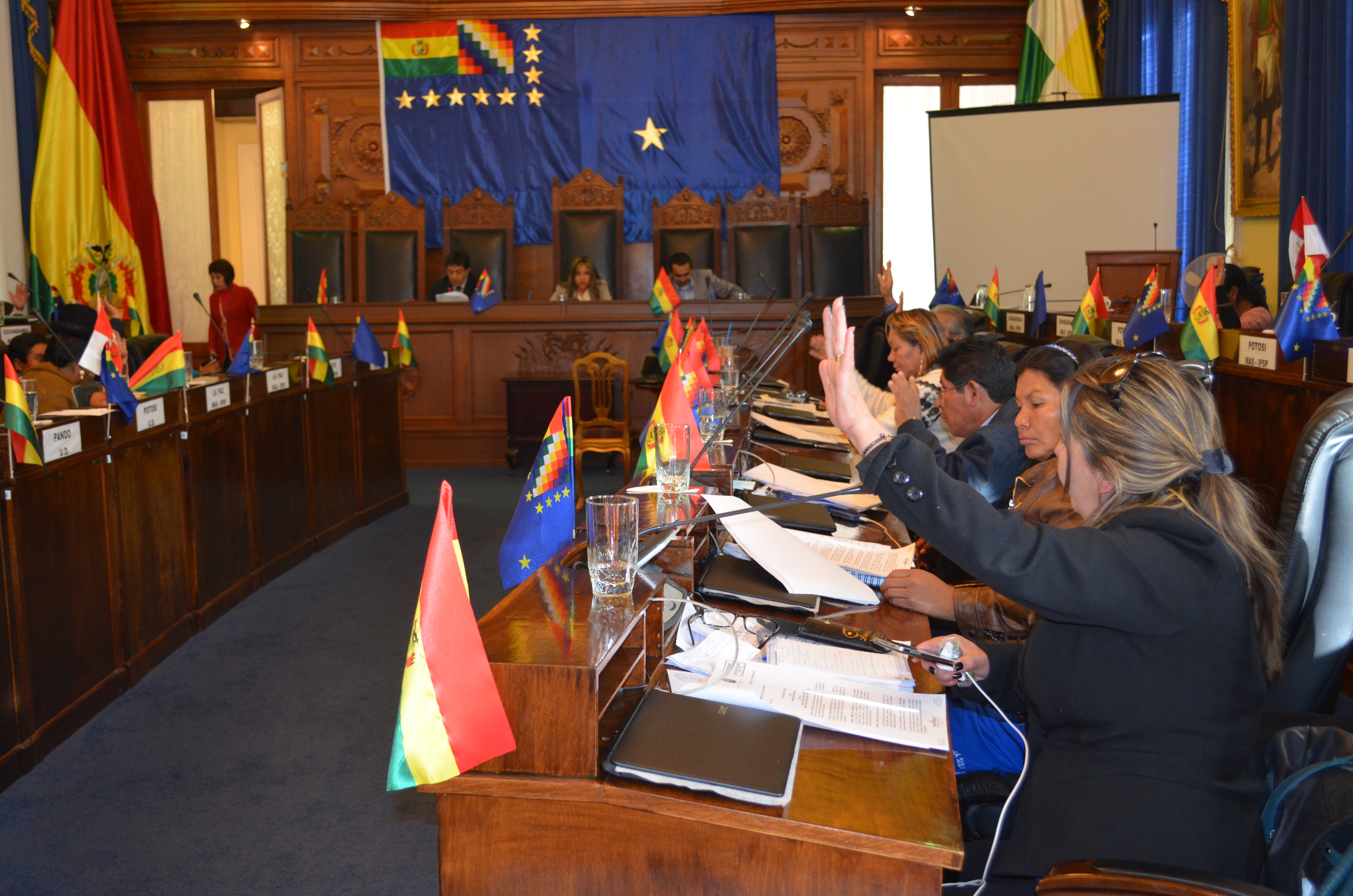 Aprueban homenaje a la Unidad Educativa “Illimani 26 de Abril B” de El Alto