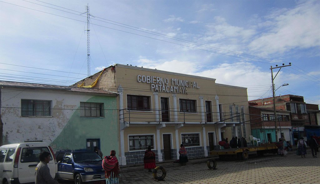 Rinden homenaje al municipio de Patacamaya por su 57 aniversario
