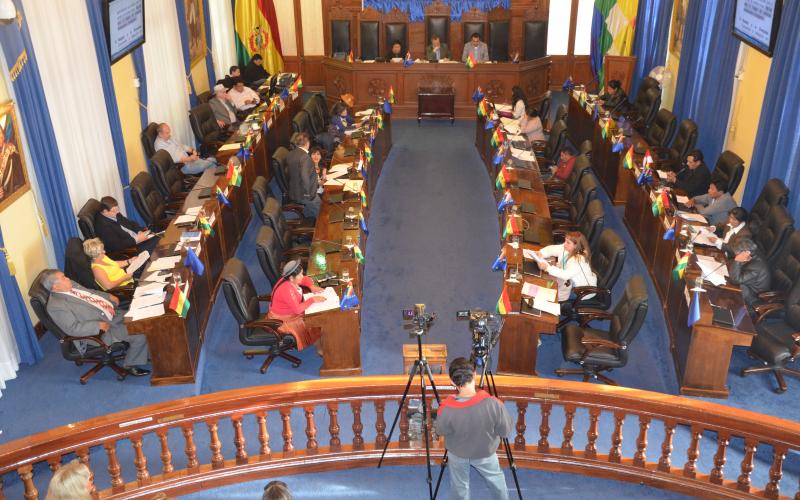 Senado aprueba reconocimiento camaral a la Federación de Fabriles del Beni 