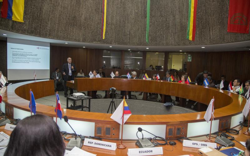 Senador Zabala participa de la reunión de ministros y secretarios de salud en Lima - Perú