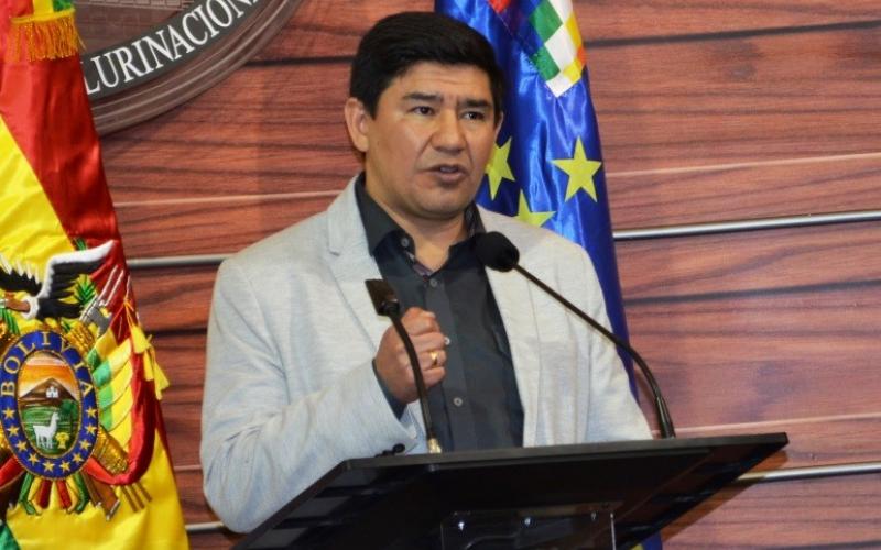 Senador de Chuquisaca pide a transporte pesado levantar bloqueo para no perder sede de Cumbre Judicial