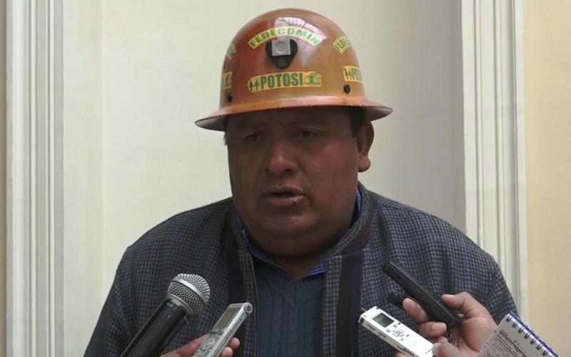 Senador Isla: Cooperativas mineras descartan bloqueo de caminos tras acuerdo alcanzado en el Legislativo