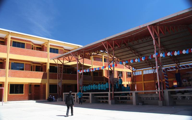 Aprueban reconocimientos para tres unidades educativas de Oruro por su aporte a la educación