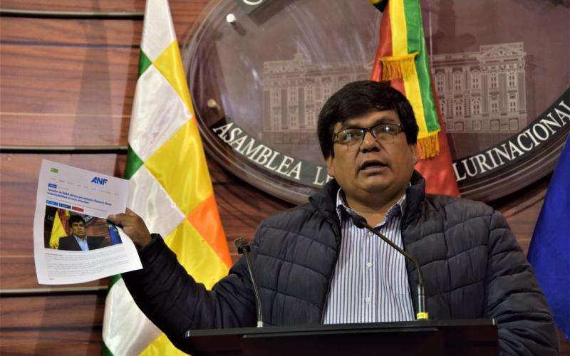 Senador Aguilar asegura que descontextualizaron sus declaraciones respecto a Ministro Romero